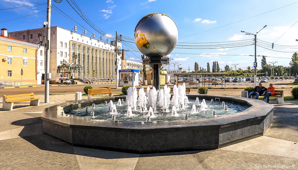 Оформление фонтана ЖД Вокзал Брянск 1